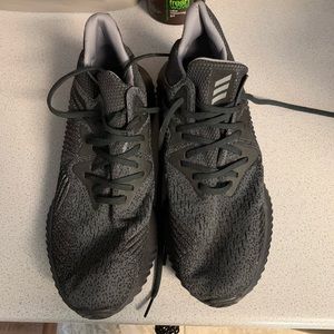 Adidas men’s tennis shoes, never worn.